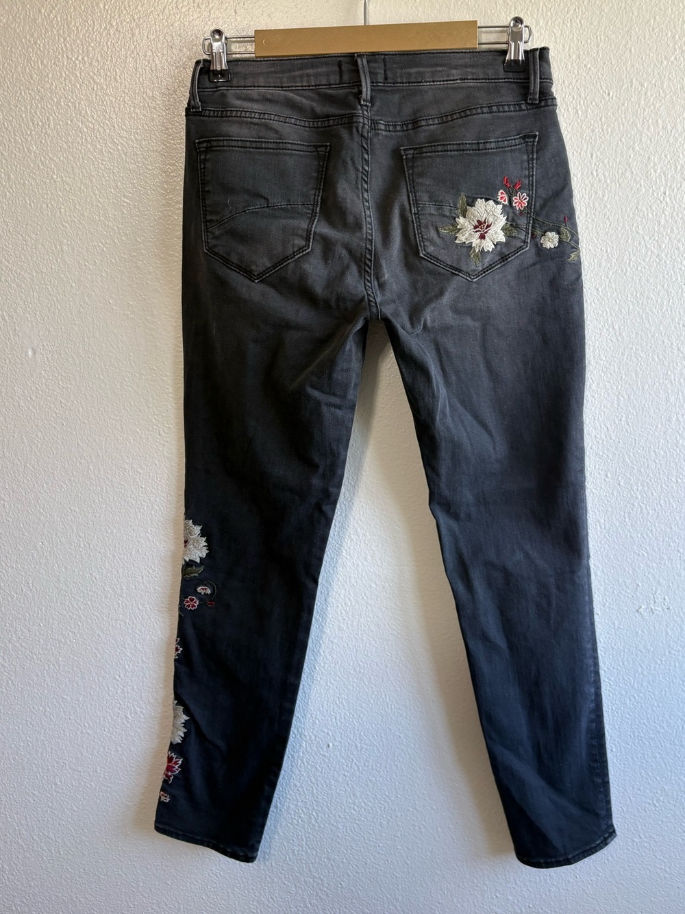 Driftwood Size 27 Jackie Black Embroidered Floral Skinny Jeans Western Boho - Picture 2 of 8